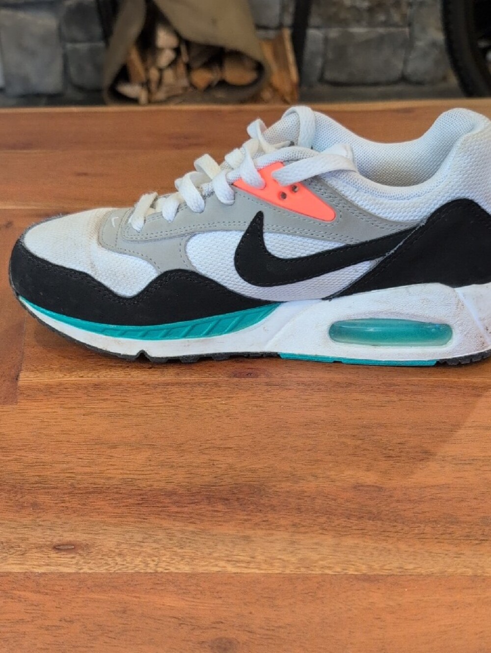 Nike Women's Air Max 90s - Picture 3 of 8
